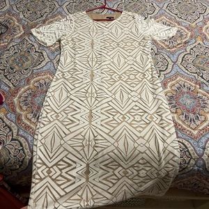 White dress with nude underlay. Size large. Apt 9 brand.